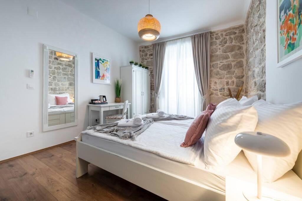 Flora-Heartbeat Old City Three Bedrooms Apartment Dubrovnik Exterior photo