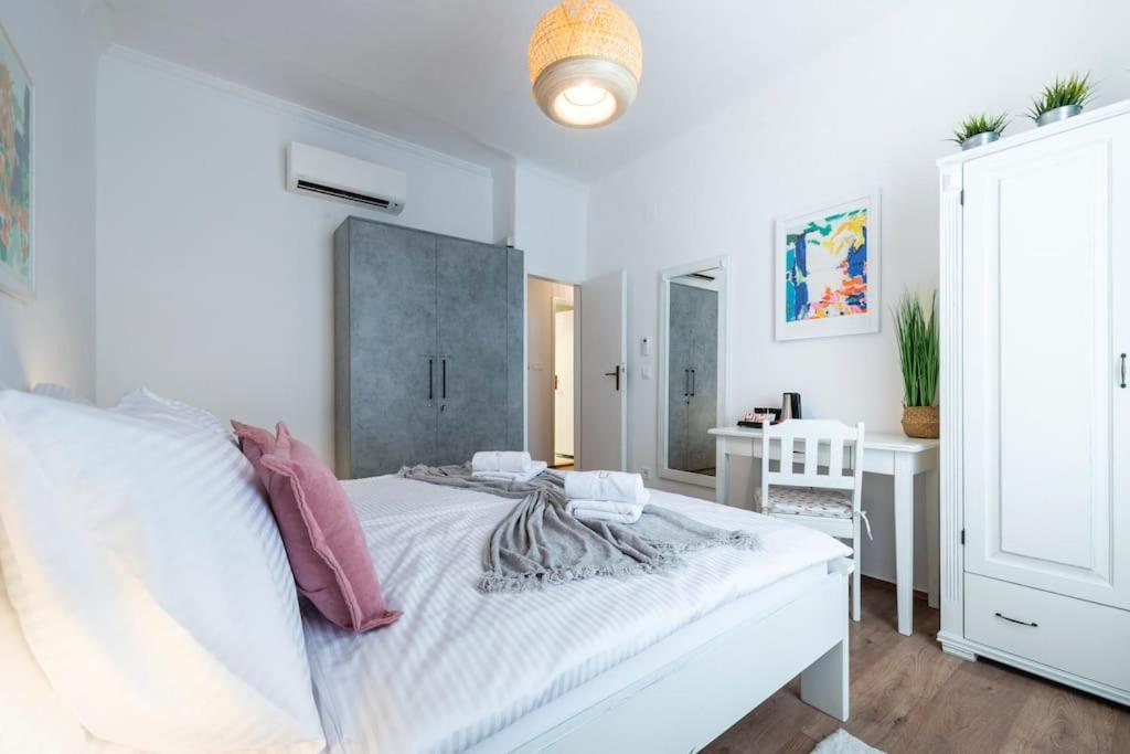 Flora-Heartbeat Old City Three Bedrooms Apartment Dubrovnik Exterior photo