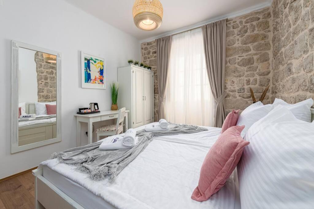 Flora-Heartbeat Old City Three Bedrooms Apartment Dubrovnik Exterior photo